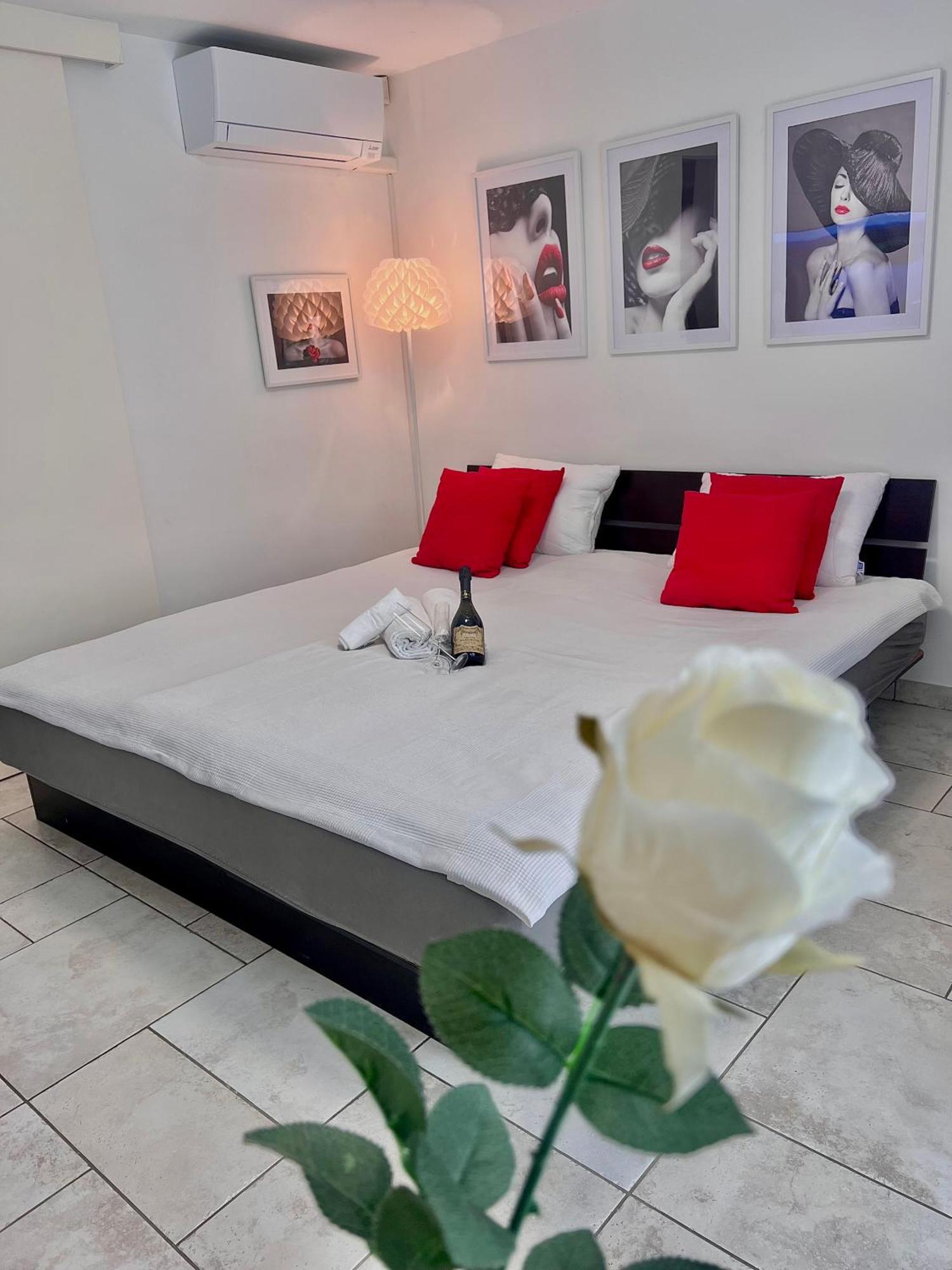 Anabella Apartment Izola Luaran gambar
