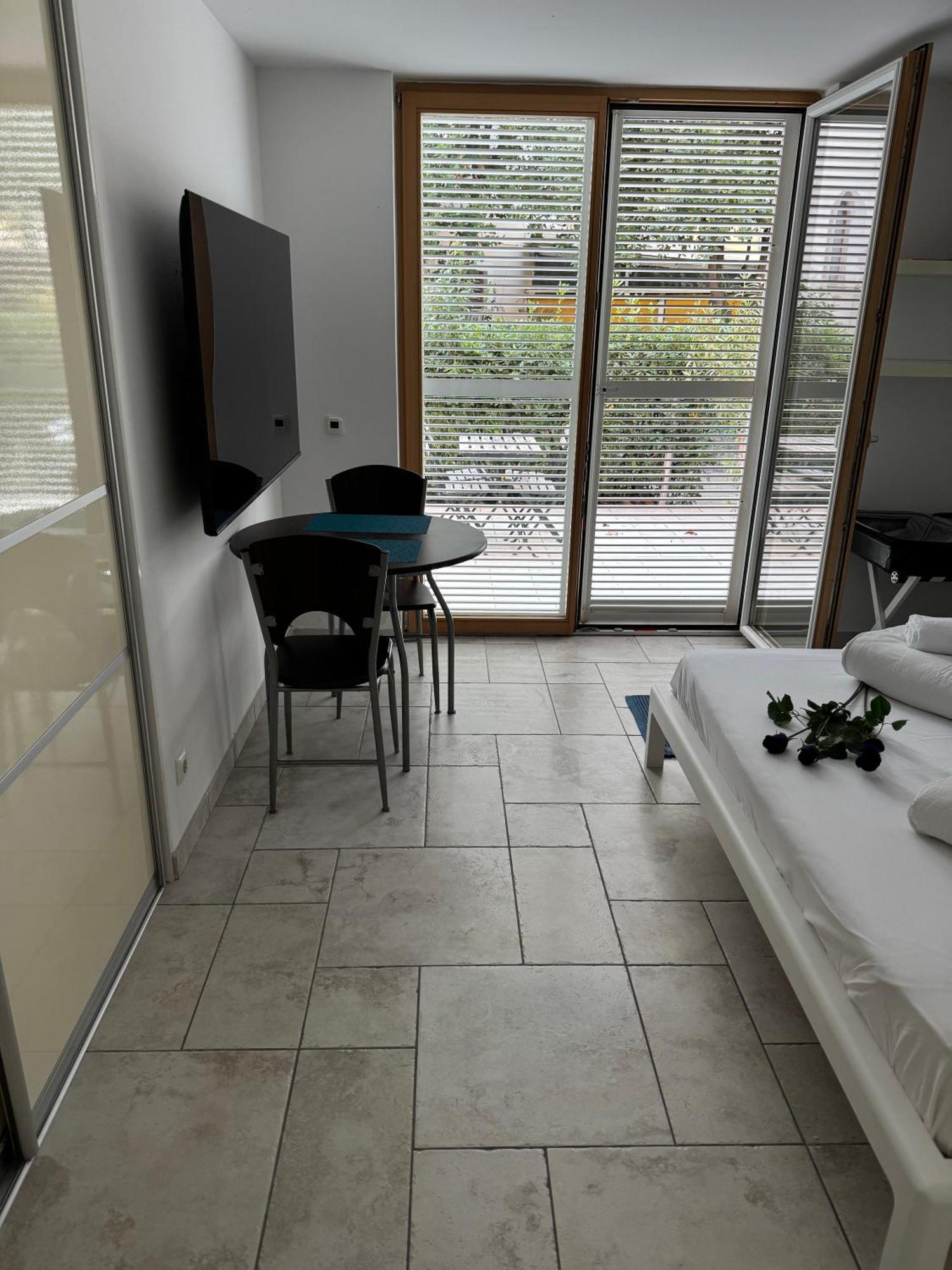 Anabella Apartment Izola Luaran gambar
